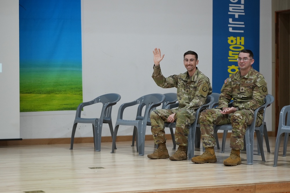 903rd MWR K9 Demonstration at Korea Pet High School