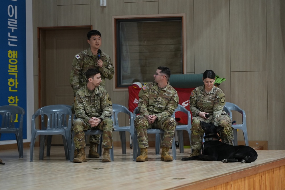 903rd MWR K9 Demonstration at Korea Pet High School