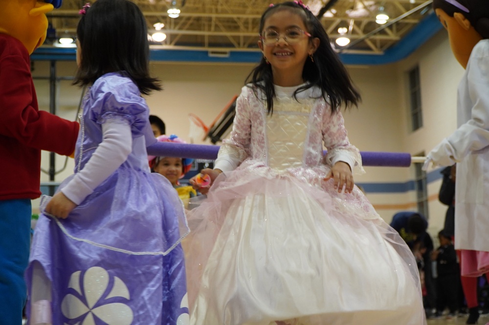 NWS Yorktown hosts annual Halloween Fall Festival and Resource Fair