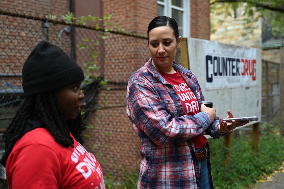 DC National Guard Counterdrug Program and MPD Host Inspiring &amp;quot;Plant the Promise&amp;quot; Event for Red Ribbon Week