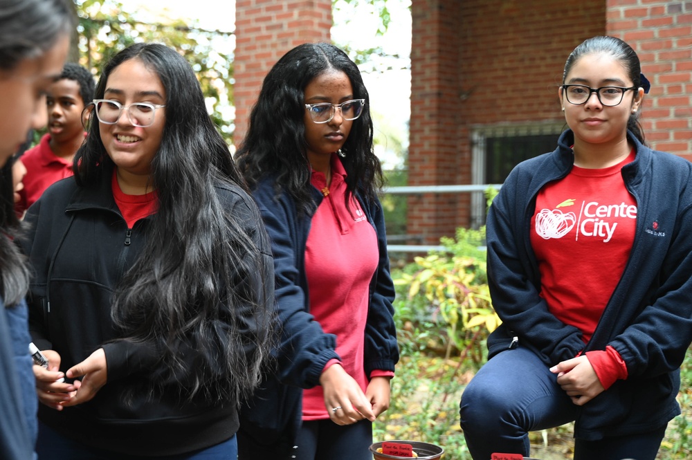 DC National Guard Counterdrug Program and MPD Host Inspiring &amp;quot;Plant the Promise&amp;quot; Event for Red Ribbon Week