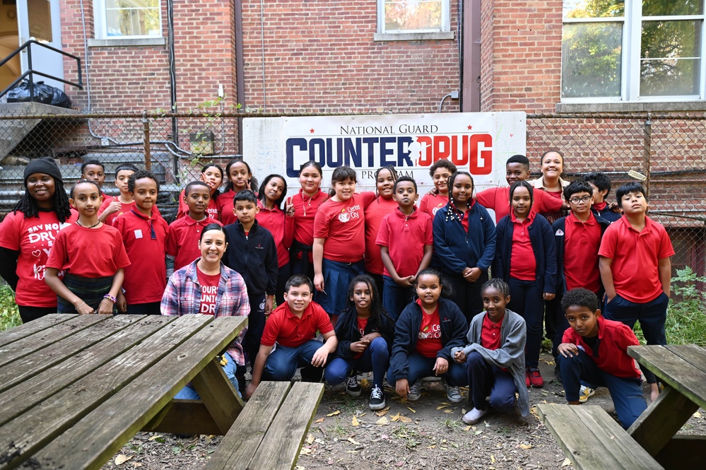 DC National Guard Counterdrug Program and MPD Host Inspiring &amp;quot;Plant the Promise&amp;quot; Event for Red Ribbon Week