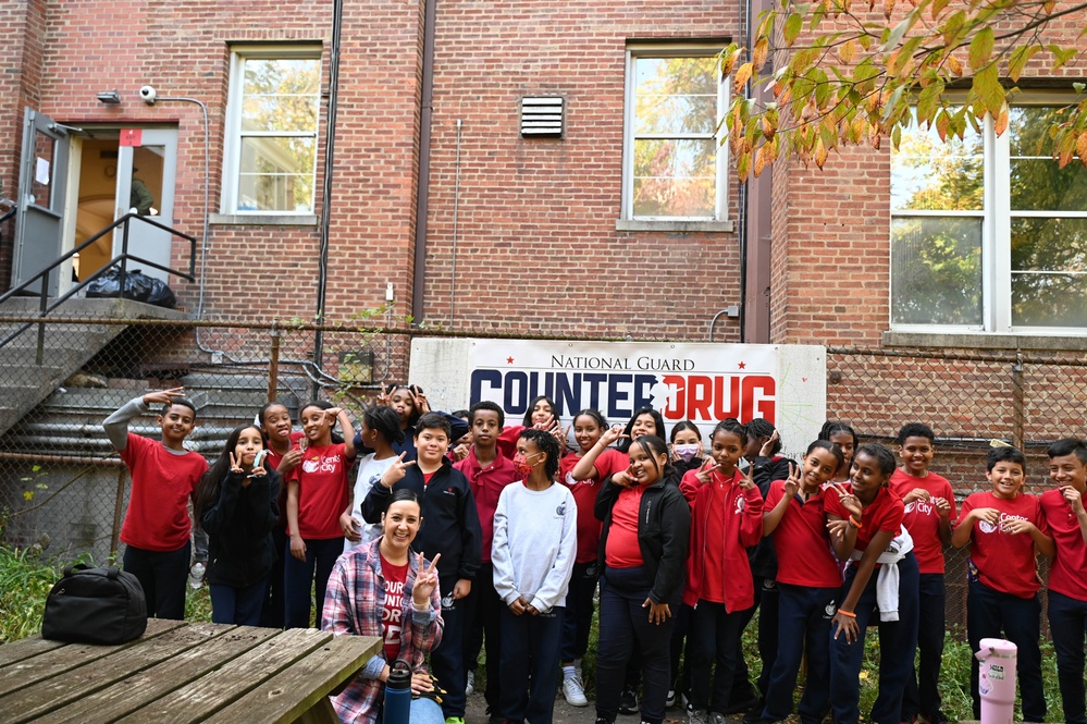 DC National Guard Counterdrug Program and MPD Host Inspiring &amp;quot;Plant the Promise&amp;quot; Event for Red Ribbon Week