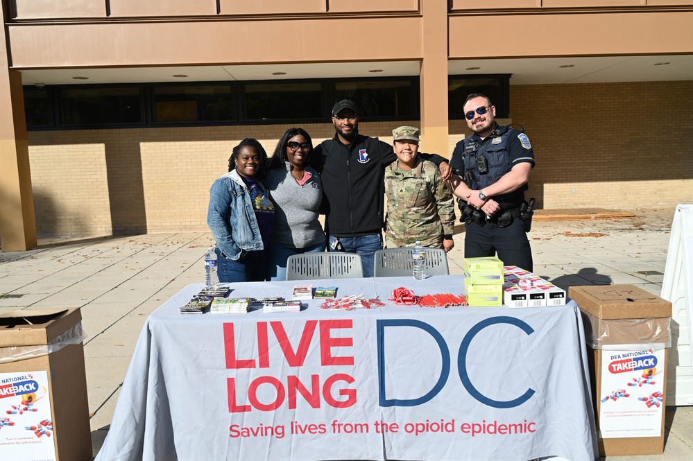 DC National Guard Joins Forces for National Prescrption Take Back Day