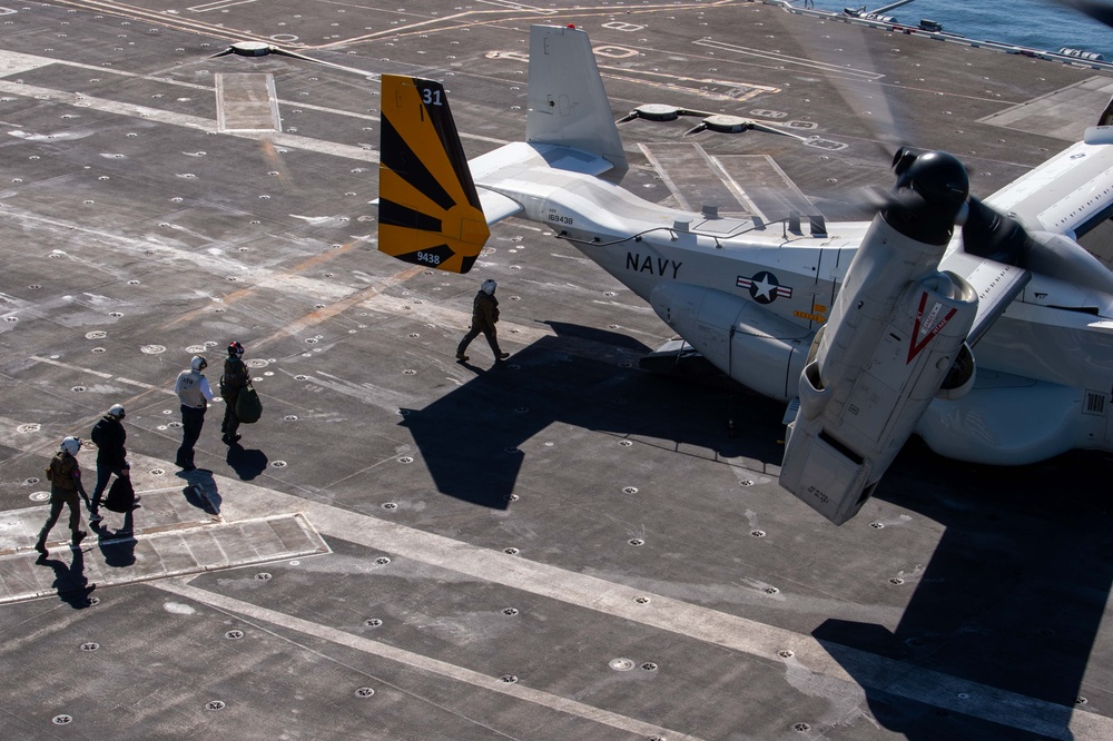 USS Ronald Reagan (CVN 76) conducts flight operations