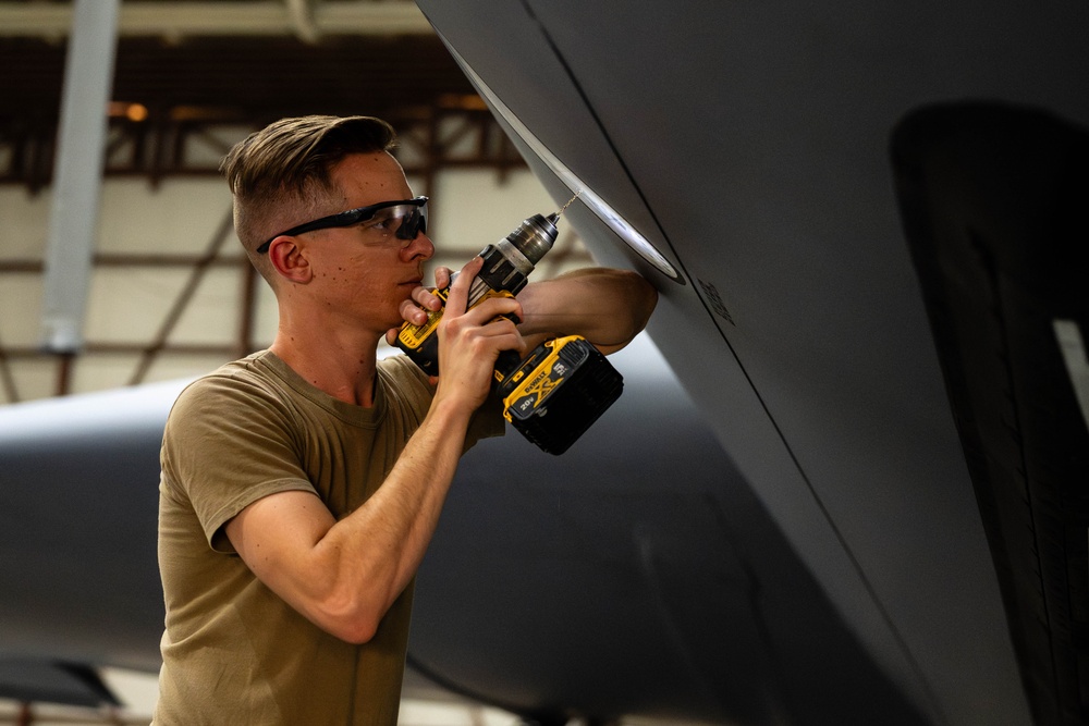 379th EMXS repair and replace static port