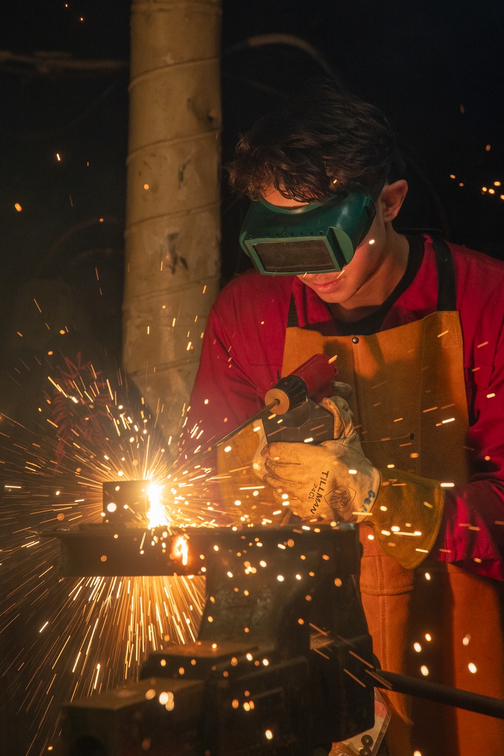 USS George Washington Sailors Conduct PECU Maintenance