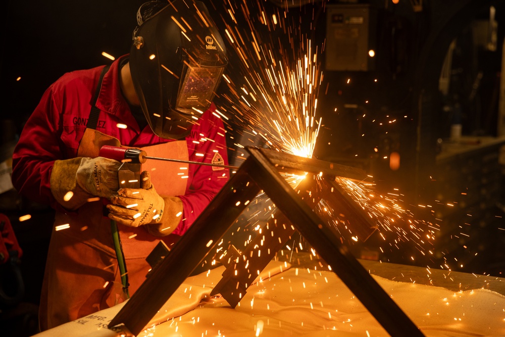 USS George Washington Sailors Conduct PECU Maintenance