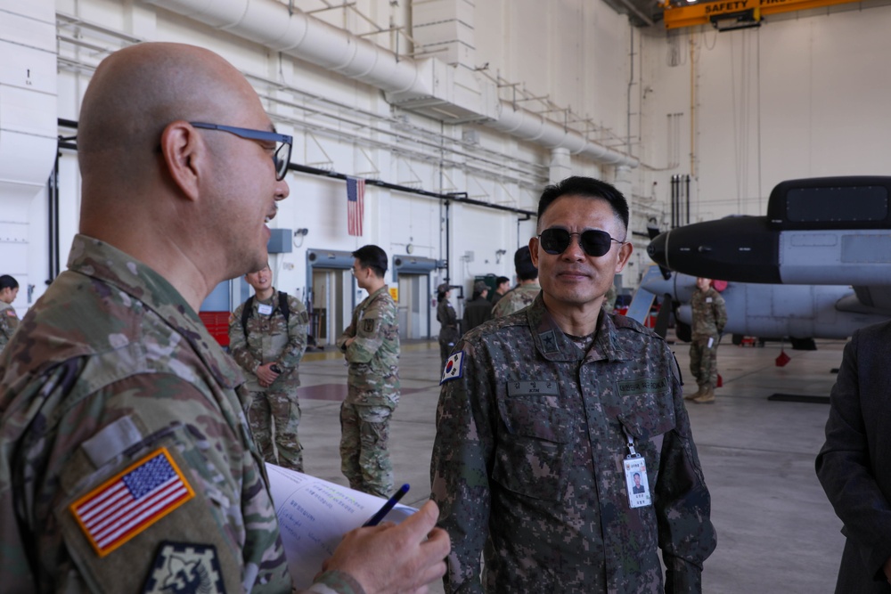 501st Military Intelligence Brigade Hosts Capabilities Demonstration