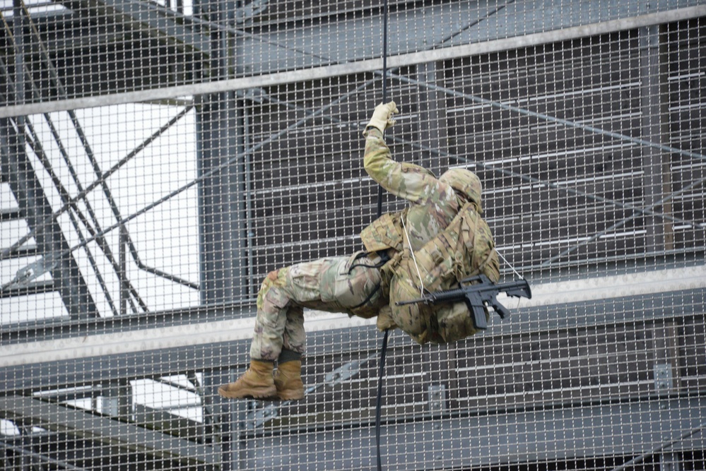 56th SBCT Soldiers earn air assault wings in Grafenwoehr