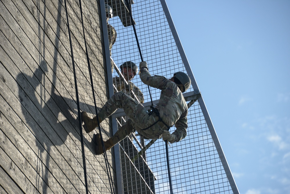 56th SBCT Soldiers earn air assault wings in Grafenwoehr