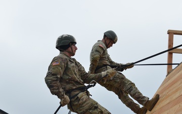 56th SBCT Soldiers attend air assault school