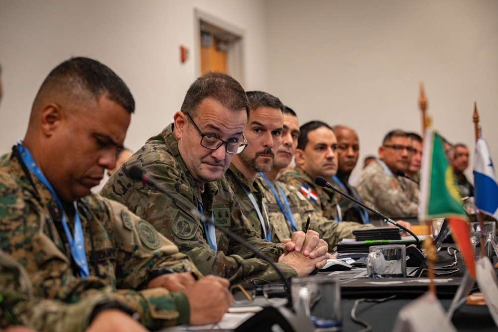 Conference of American Armies opens in Miami, focusing on 21st century security challenges