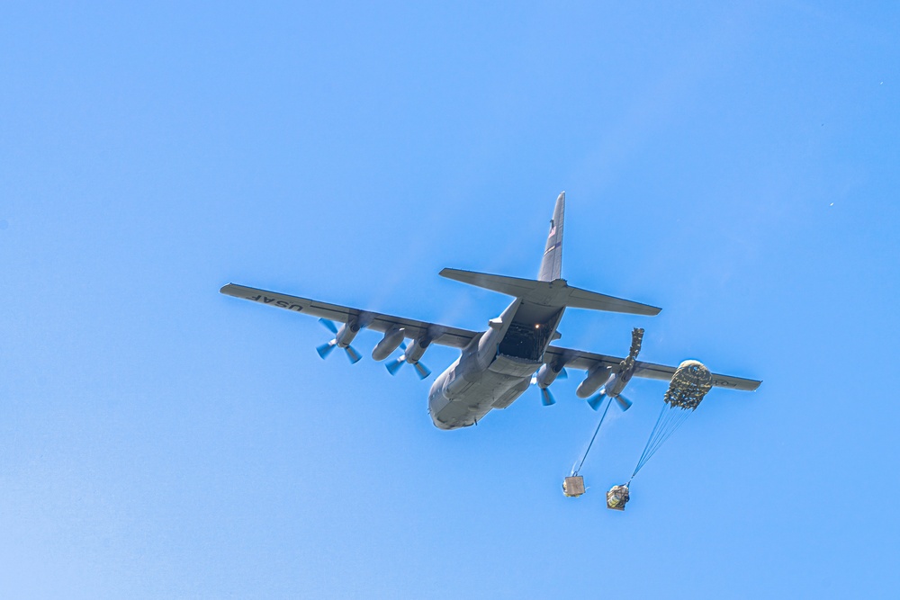 Airdropping into advanced airlift tactics