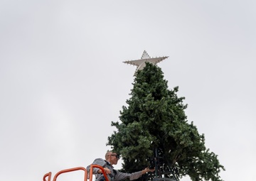 502d CES Maintenance Mechanics Assemble 2024 Holiday Tree