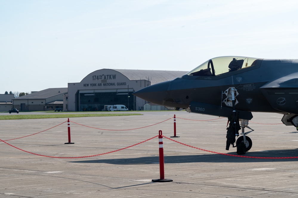 F-35s Visit the 174th Attack Wing