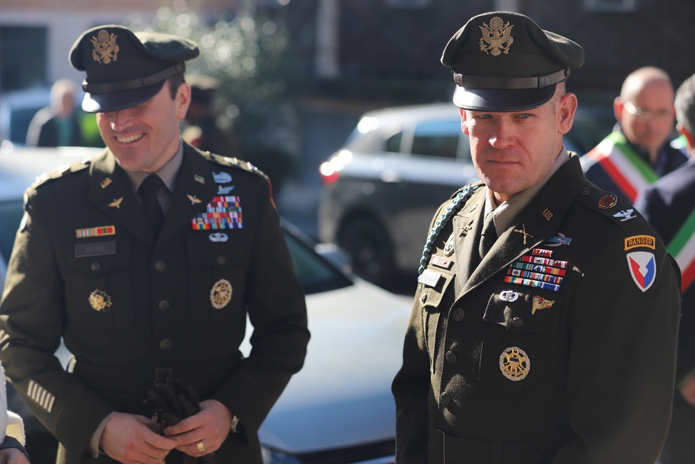Army Leaders honor Italian National Unity and Armed Forces Day in Vicenza Ceremony