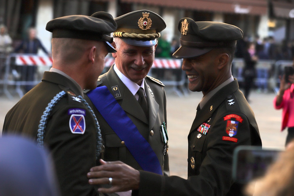 Army Leaders honor Italian National Unity and Armed Forces Day in Vicenza Ceremony