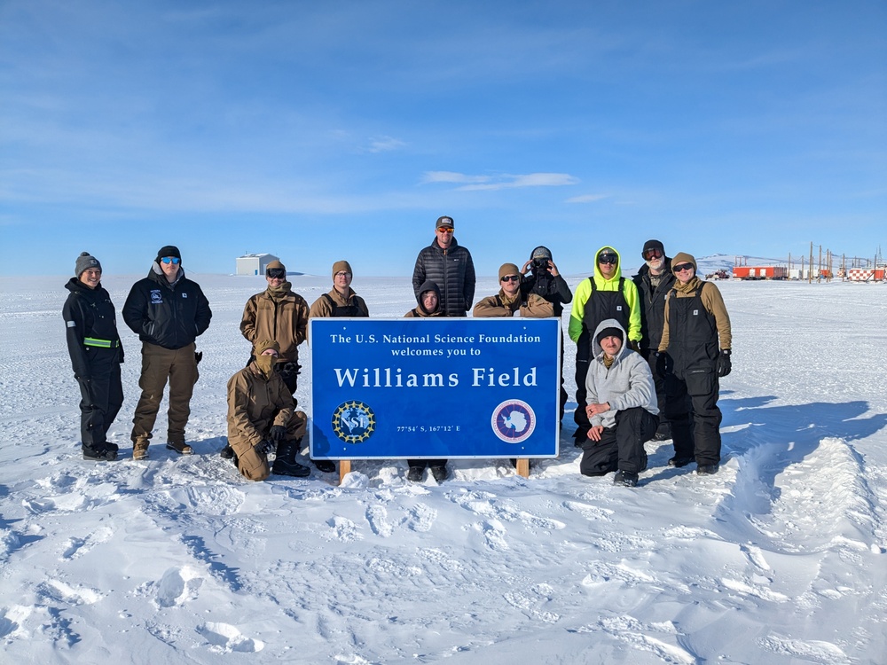 DET Antarctica Operationalizes Williams Field (NMCB-3)