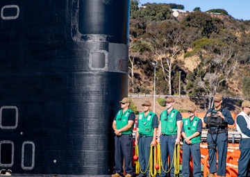 USS Greeneville Arrives in San Diego