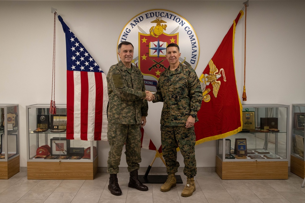 TECOM Meets With Commandant of Training and Doctrinal Development of the Brazilian Marine Corps