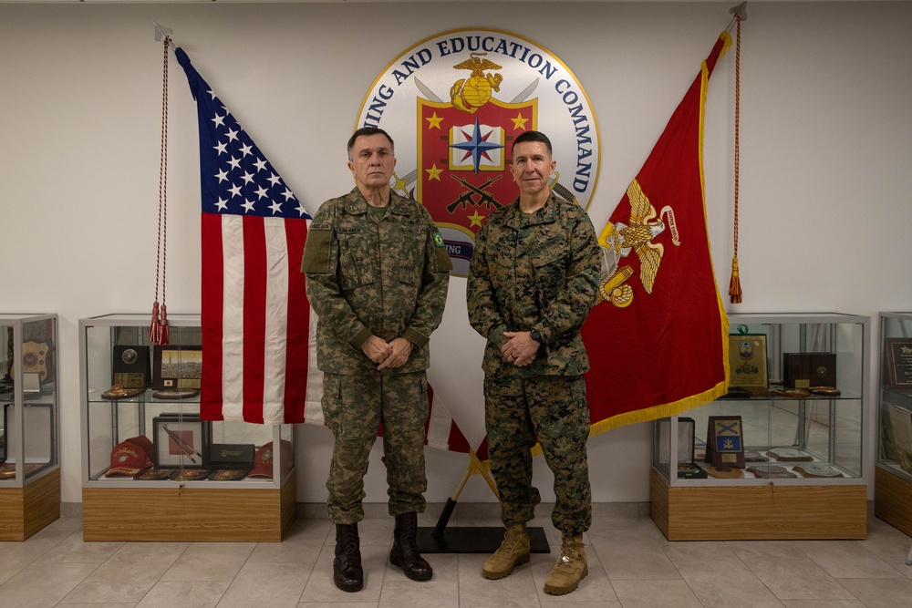 TECOM Meets With Commandant of Training and Doctrinal Development of the Brazilian Marine Corps