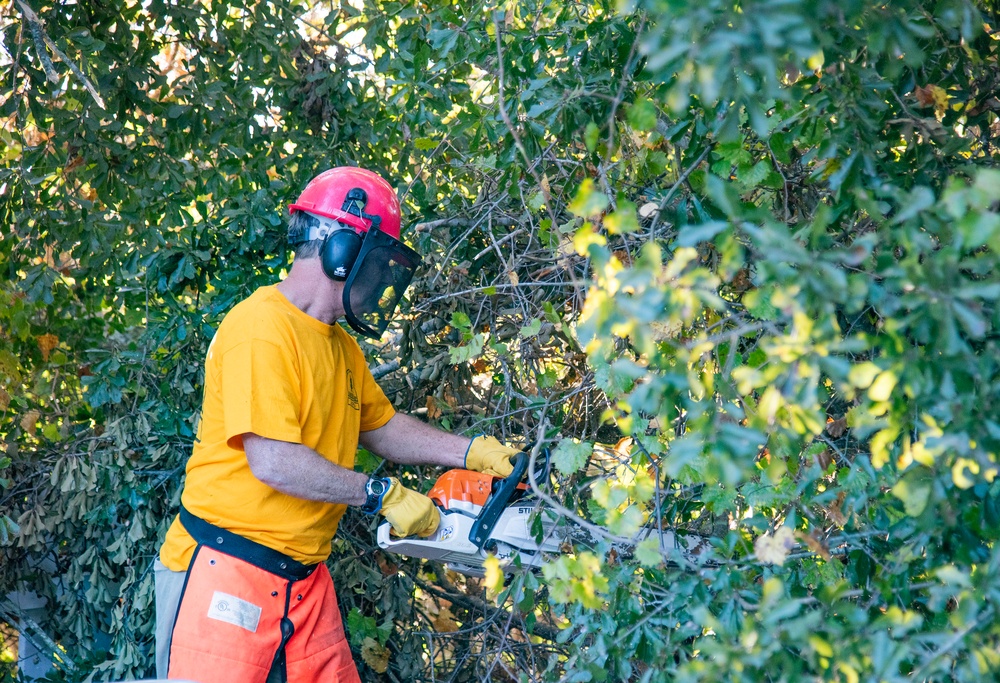 Southern Baptist Convention Georgia Disaster Relief group assist home owners in Statesboro, GA