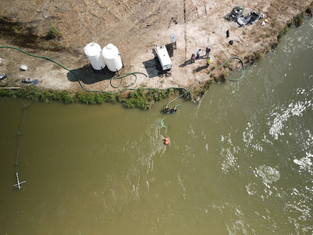 Pilot project tests new technology for collecting sediment from Niobrara River