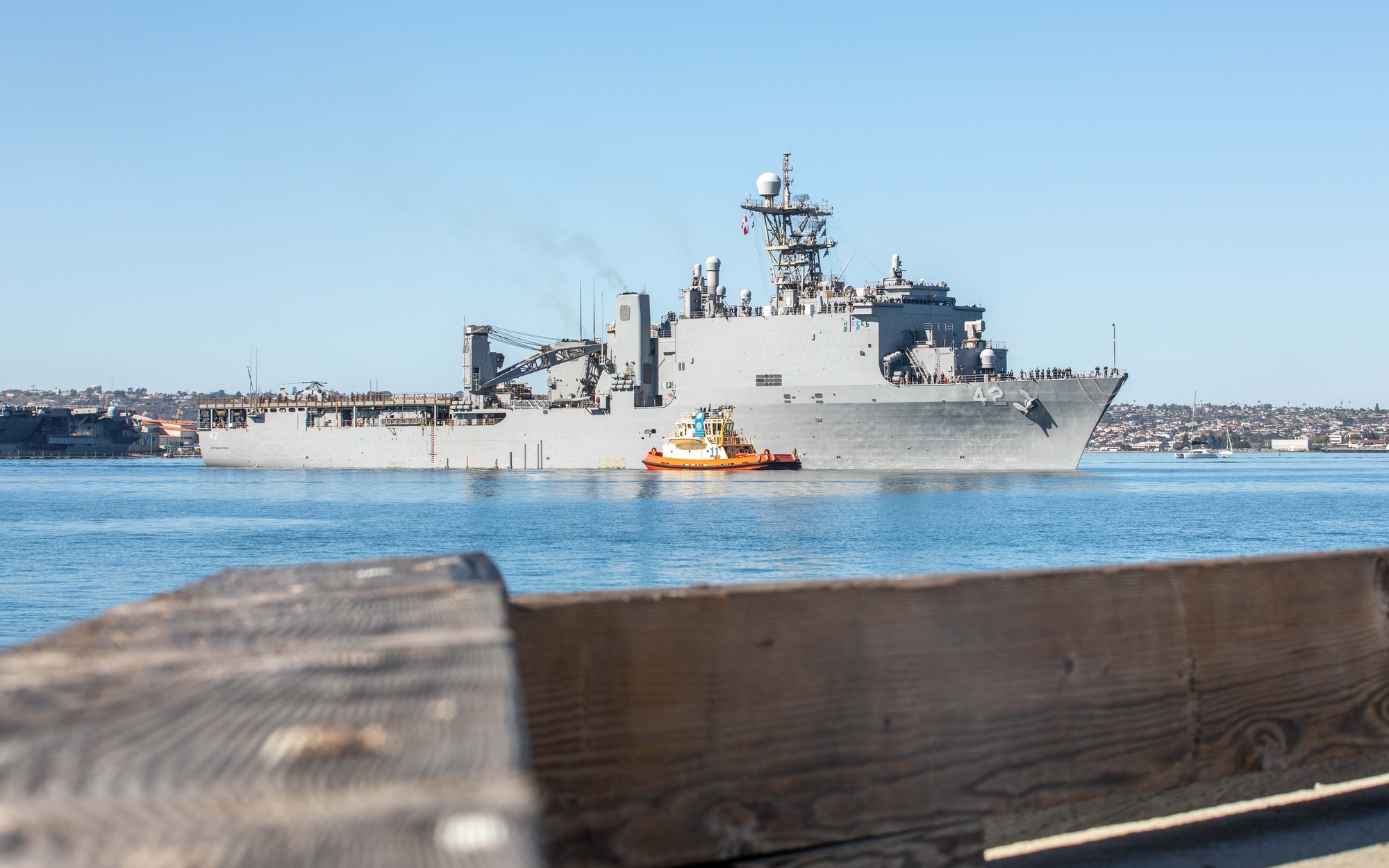DVIDS - Images - USS Germantown (LSD 42) Arrives at Broadway Pier