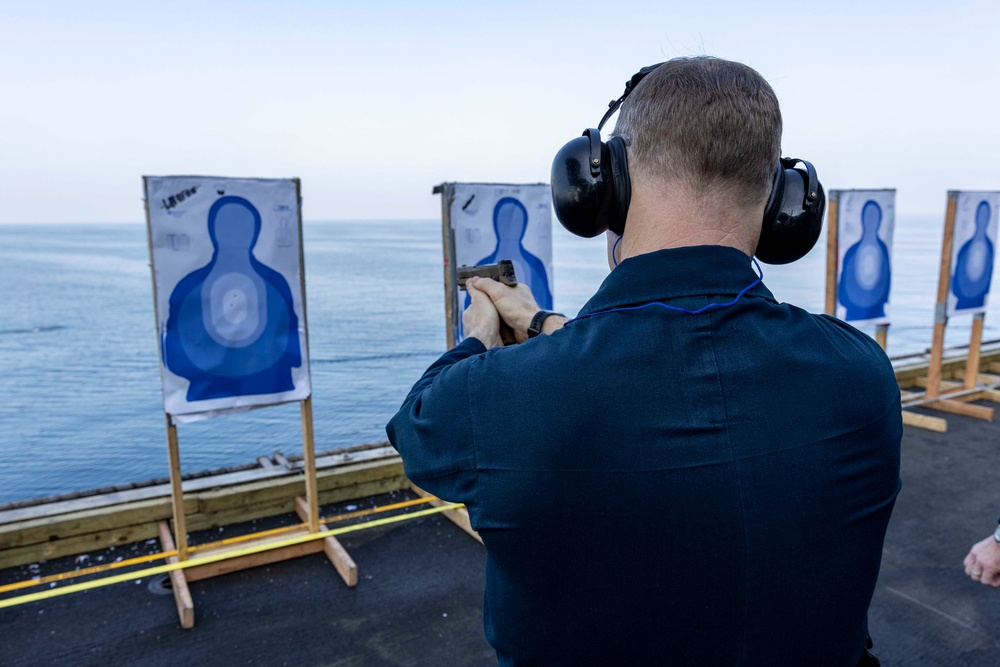 Abraham Lincoln conducts live-fire exercise