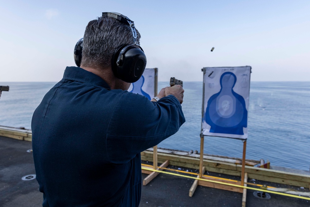 Abraham Lincoln conducts live-fire exercise