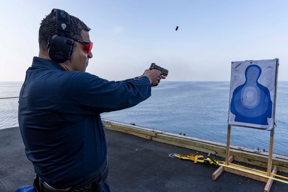 Abraham Lincoln conducts live-fire exercise