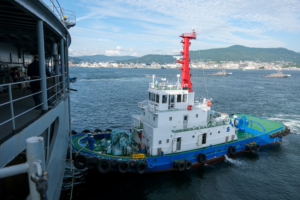 USS Frank Cable Departs Sasebo, Japan