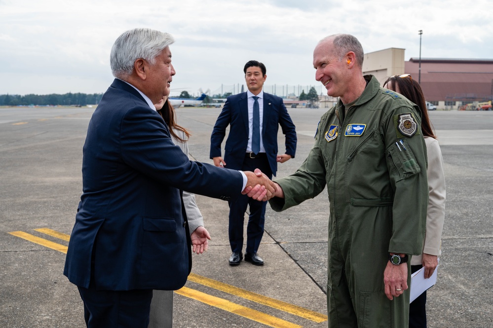 Japanese Defense Minister visits Yokota