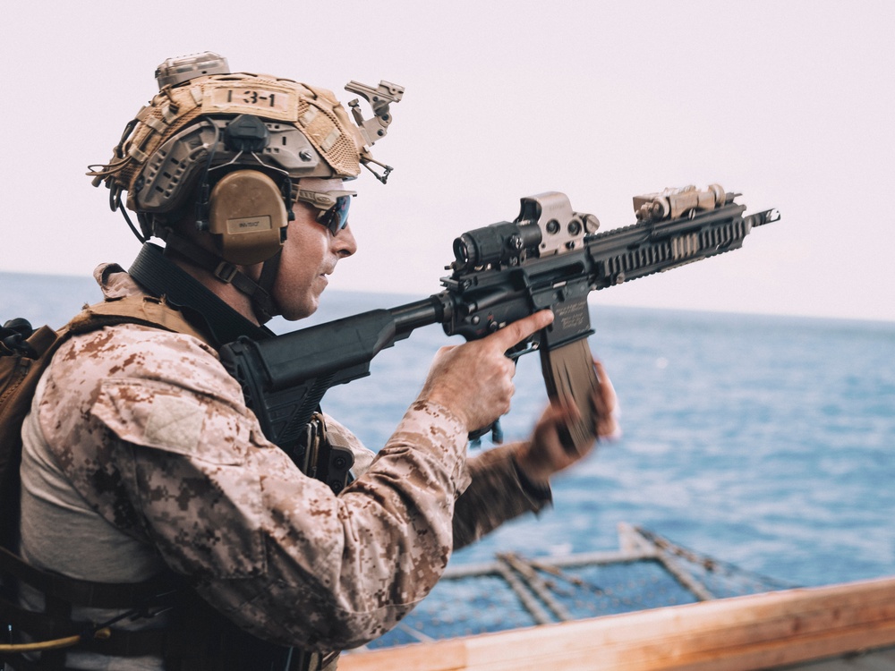 15th MEU Recon Fast-Ropes, Live-Fires Aboard USS Boxer