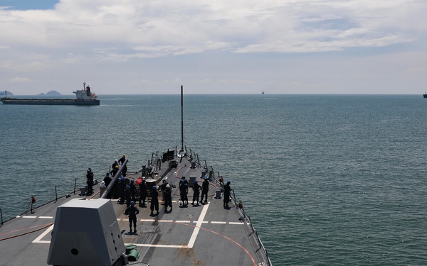 USS Dewey (DDG 105) Departs Lumut, Malaysia