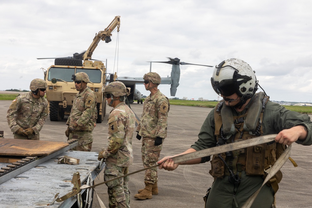 VMM-265, 1-1 ADA transport Patriot missiles aboard MV-22B Osprey