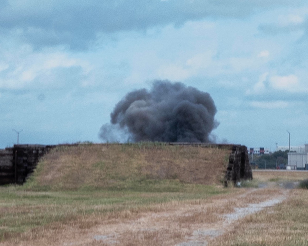 301st EOD Team Enhances Readiness with Training