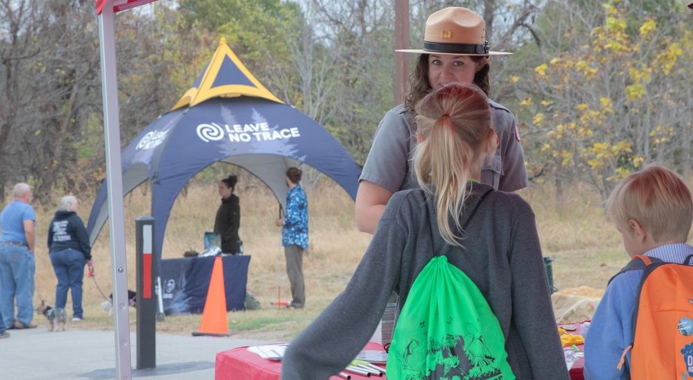 Keystone Lake Office promotes sustainable recreation practices at family nature walk