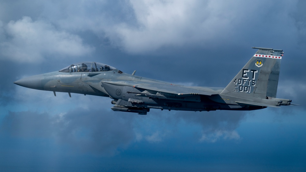 Eglin AFB supports Florida-Georgia game flyover