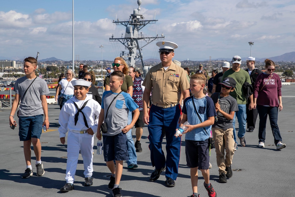 USS Tripoli Participates in Meet the Fleet on 32nd Street