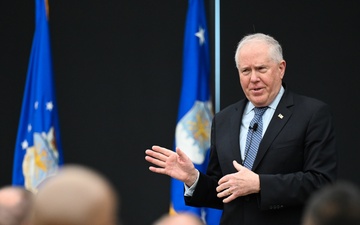 SecAF Kendall visits headquarters of IW warriors, addresses importance of ‘getting it right’