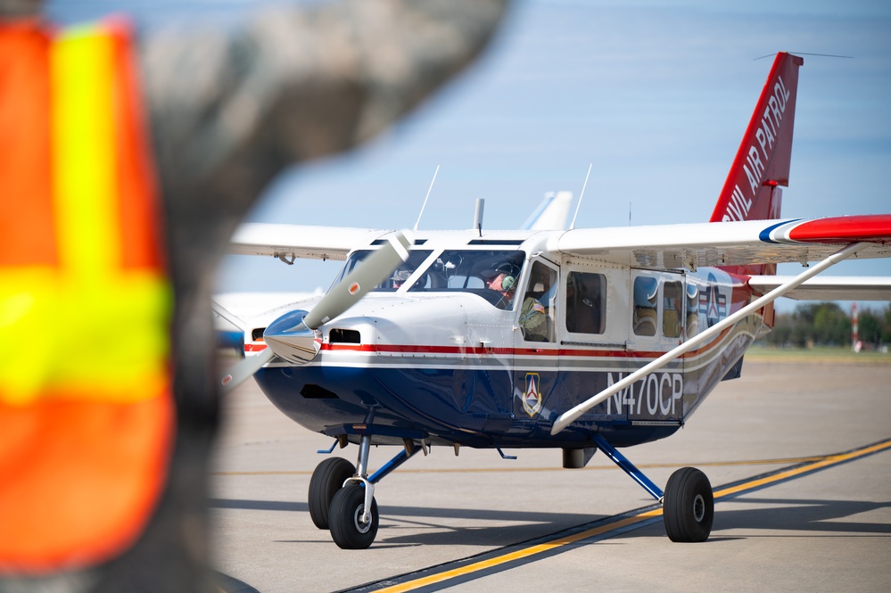 Scott AFB partners with Illinois Civil Air Patrol Wing for multi-state flight clinic