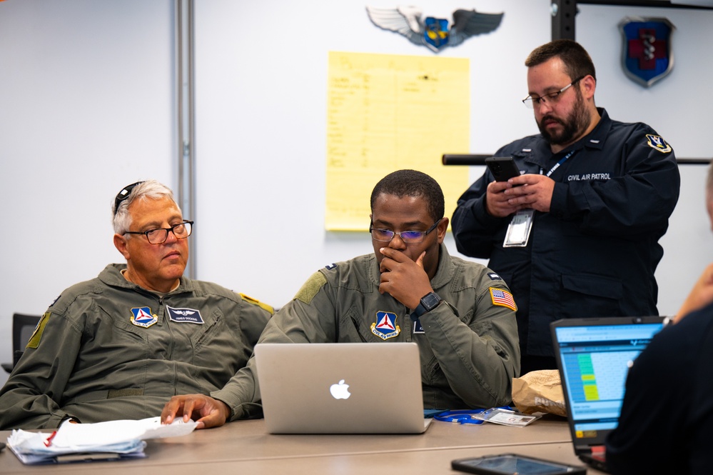 Scott AFB partners with Illinois Civil Air Patrol Wing for multi-state flight clinic