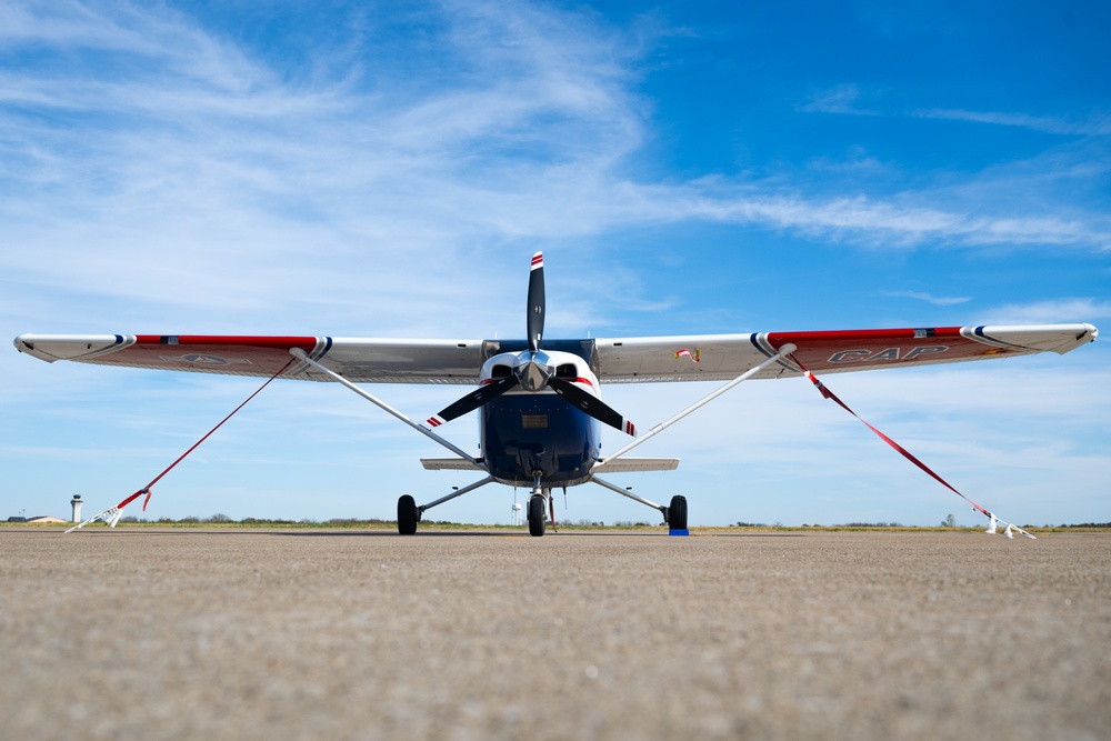 Scott AFB partners with Illinois Civil Air Patrol Wing for multi-state flight clinic