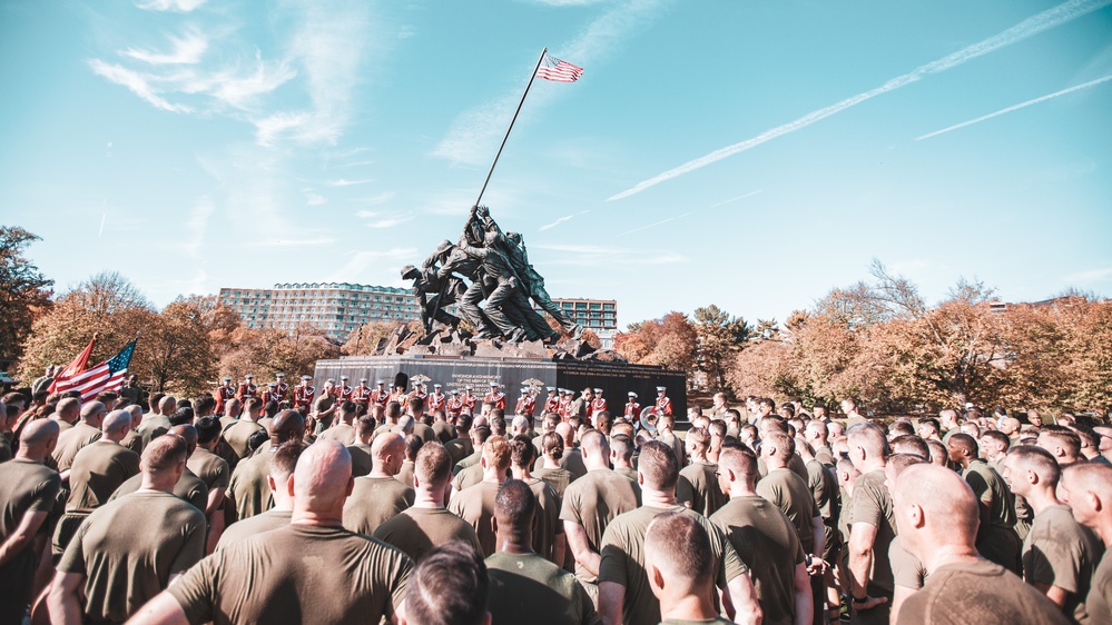 Commandant, Gen. Smith, Leads 249th Birthday Run