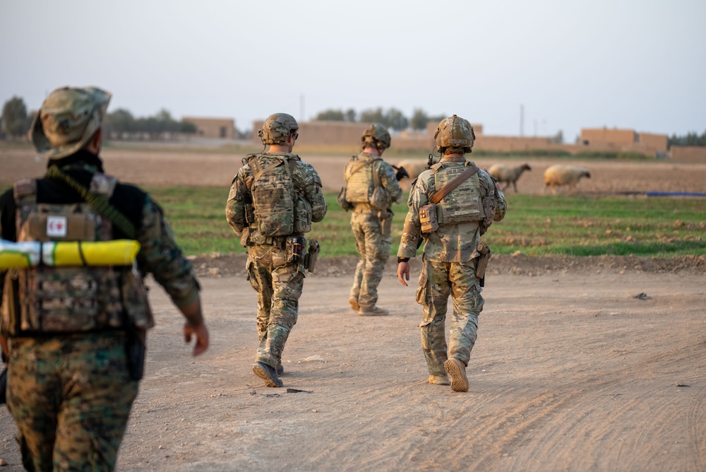 U.S. Soldiers and SDF conduct joint patrol