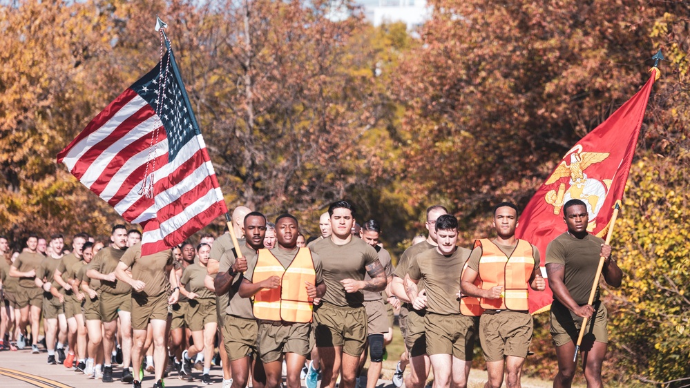 Commandant, Gen. Smith, Leads 249th Birthday Run