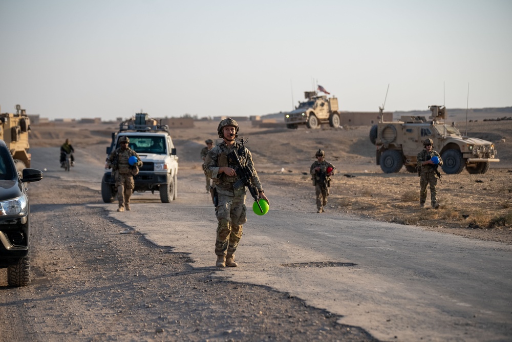 U.S. Soldiers and SDF conduct joint patrol