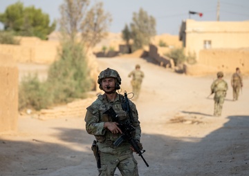 U.S. Soldiers and SDF conduct joint patrol
